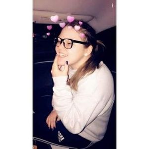 Meet your Posher, Kara